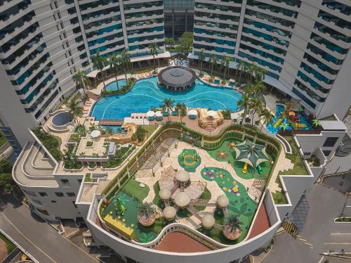 Renaissance Kuala Lumpur Hotel & Convention Centre, Куала-Лумпур (фото 2)