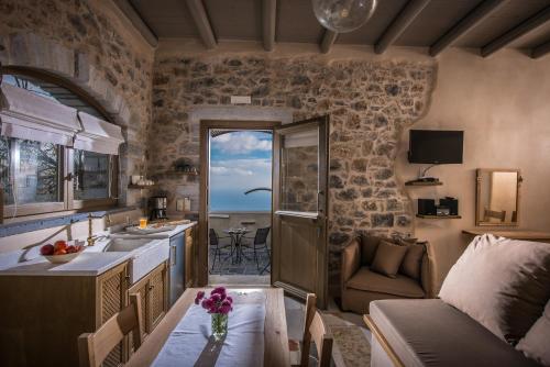 Facilities, Thalori Traditional Ecotourism Village in Kofinas