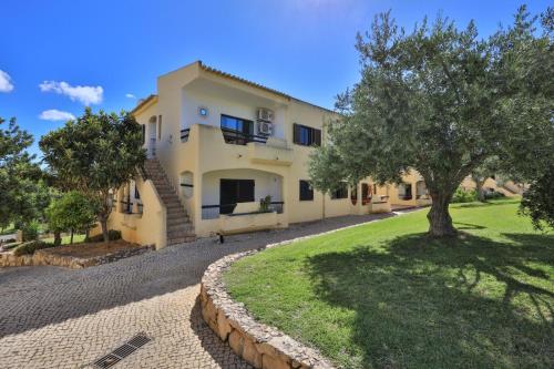 Casa Alvorada - Relax - T1 with balcony in Pedregais