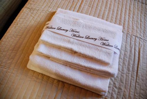 Wallace Luxury Home - image 12