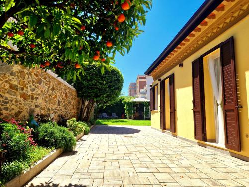 Serra di mare casa con giardino gîte à louer Livourne