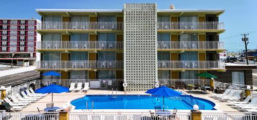 Landmark Motel - image 12