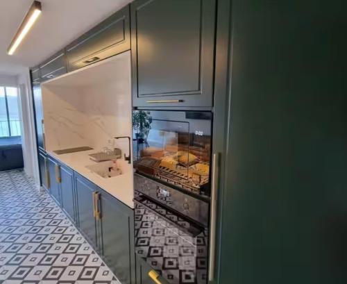 Kitchen, BiRKA - סוויטות מהממות מול נוף ברכת רם in Majdal Shams