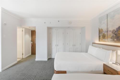 Capital Hilton - image 13