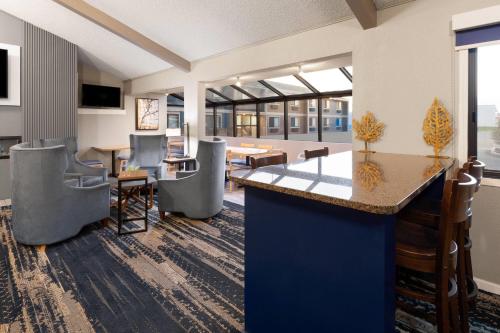 AmericInn by Wyndham Chippewa Falls - image 8