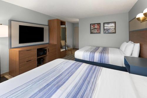 AmericInn by Wyndham Chippewa Falls in Chippewa Falls, USA