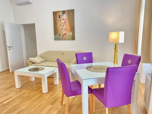 Two-Bedroom Apartment room in Steiner Residences Vienna Nestroyplatz