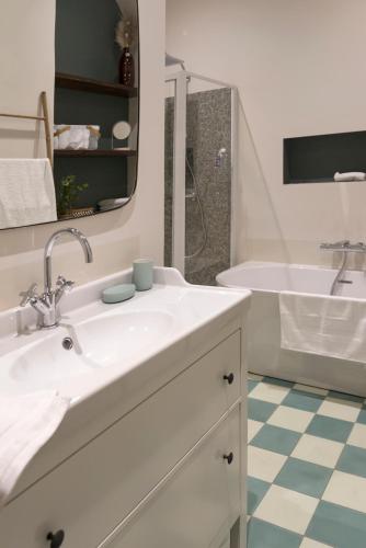 浴室, Built in Dream in 格拉斯市中心