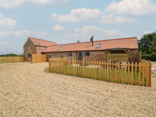 Buzzard Barn, Lincoln