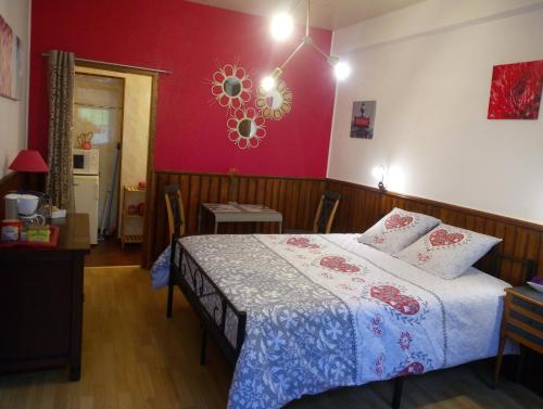 1 queen bed