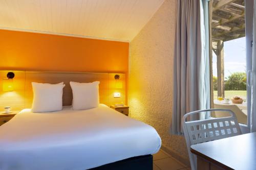 SOWELL Family Cap d’Agde in Agde