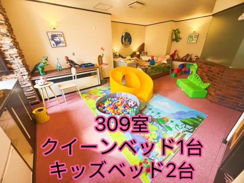 room detail thumbnail 1