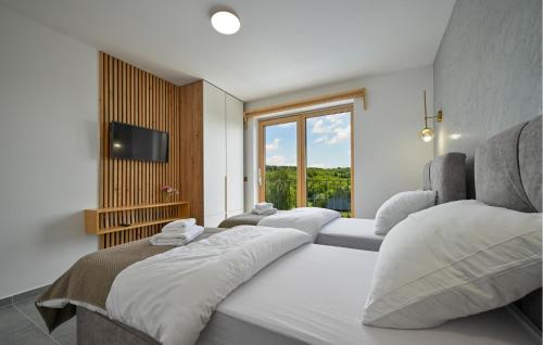 Amazing Home In Maglenca With Sauna in Leticani