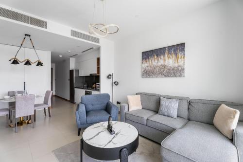 VayK - Sleek & Stylish 1BR in Vida Dubai Marina - image 11