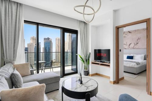 VayK - Sleek & Stylish 1BR in Vida Dubai Marina - image 5