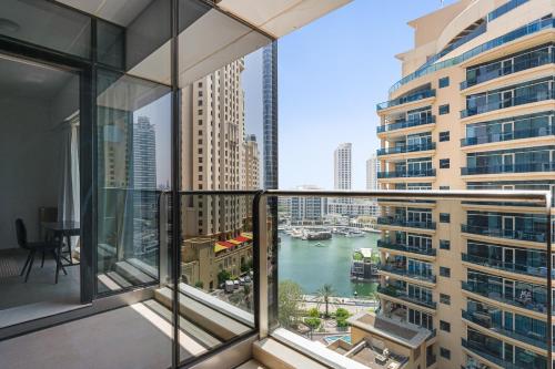 VayK - Premium 2BR Stay in Dubai Marina - image 7