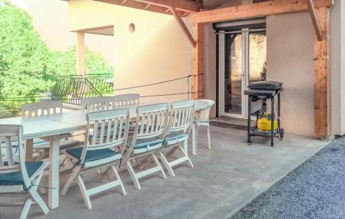 Viesnīcas āriene, 3 Bedroom Stunning Home In Bellaffaire in Turriers