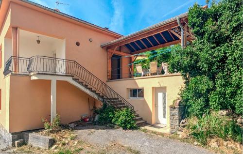 Viesnīcas āriene, 3 Bedroom Stunning Home In Bellaffaire in Turriers