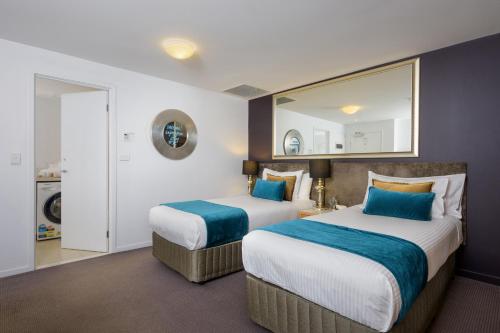 Heritage King Suite image 1