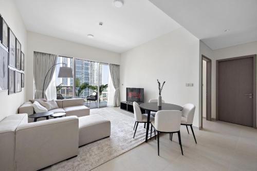 VayK - Refined & Trendy 1BR in Downtown Dubai, Дубай (фото 2)