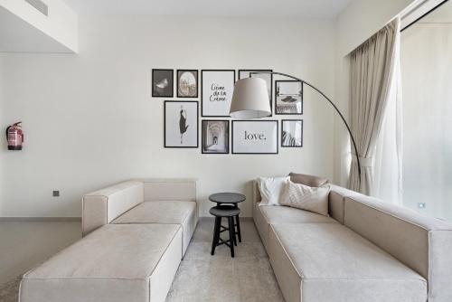 VayK - Refined & Trendy 1BR in Downtown Dubai, Дубай (фото 3)