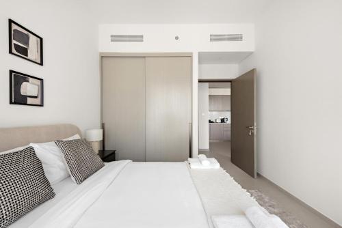 VayK - Refined & Trendy 1BR in Downtown Dubai, Дубай (фото 10)