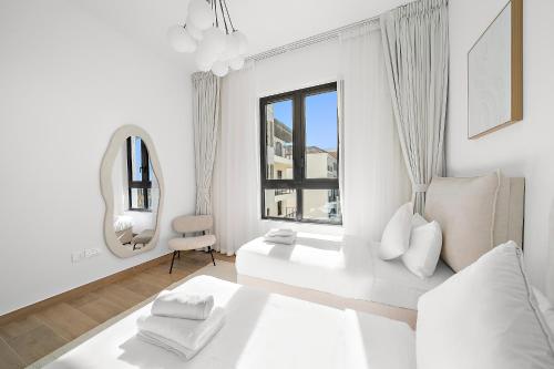 VayK - Modern 2BR with Stunning Sea View in Port de La Mer - image 13