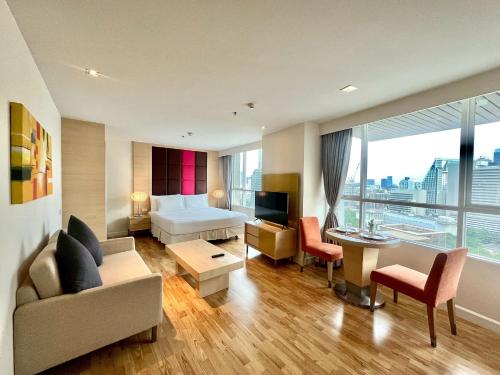 Studio King room in Urbana Langsuan Hotel