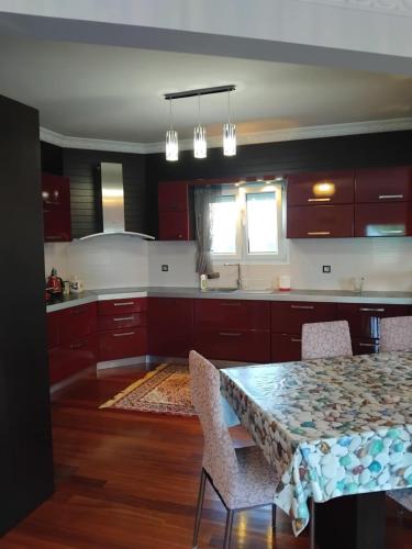 Large Garden Family Apartment in Kallithea (Paralia)
