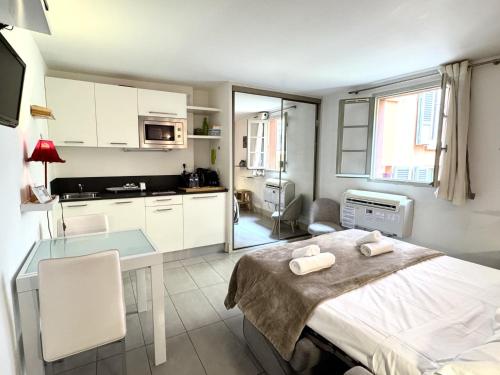 ApartHotel Riviera - MALONAT 3 - Grand Studio très calme -Old Town Promenade des Anglais, Nice (fotografie 8)