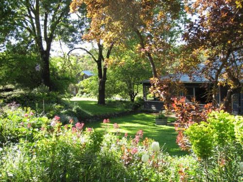 Braeside Mount Macedon Country Retreat Bed and Breakfast in มาเซด้อน