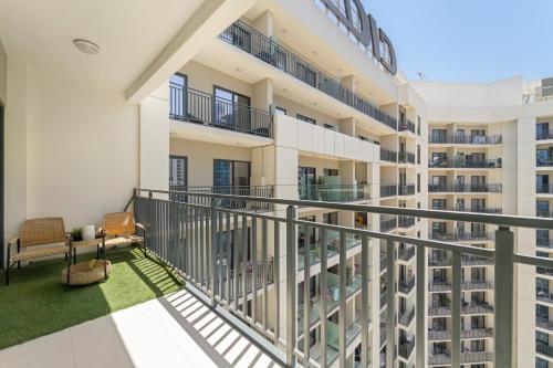 VayK - Stylish 1BR in Business Bay - image 3