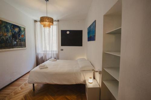 Magic Place Bergamo - Buk Apartment with garden view - Città Alta, Bergamo (photo 6)