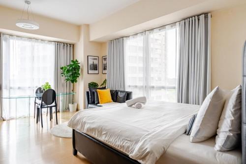 Avant at the Fort King bed Central 5mins to Highstreet BGC, Manila