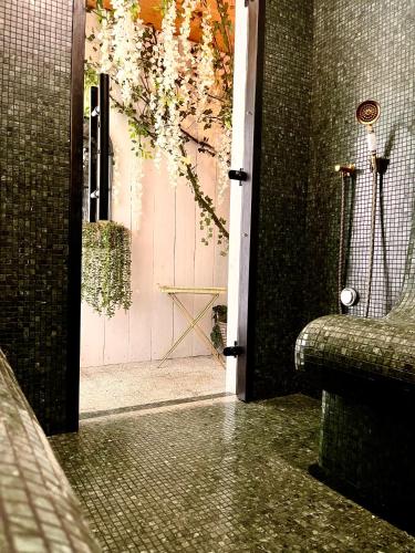 Goose Home and Garden