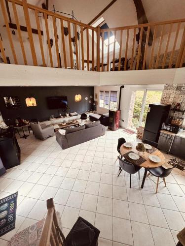 Gîte Cosy Green avec Jardin, espace vintage et jeux de société (Gite Cosy Green avec Jardin, espace vintage et jeux de societe) in Chevincourt