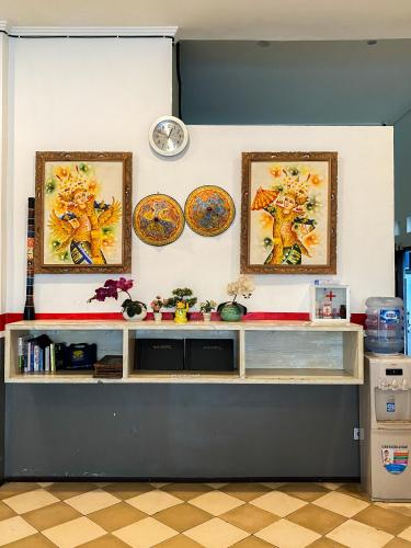 Lobby, ALA Hostel near Queen's Tandoor Indian Cuisine