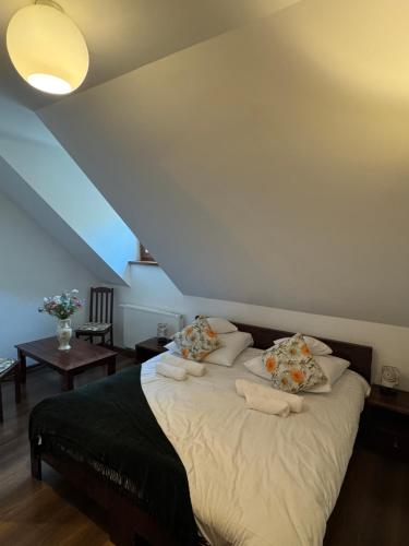 1 queen bed