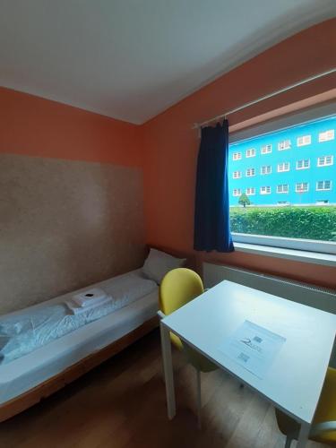 room detail thumbnail 0
