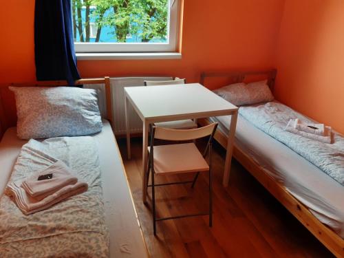 room detail thumbnail 0