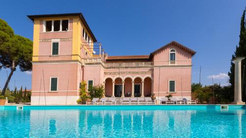 VILLA CAPOZZA 18&2, Emma Villas, Casarano