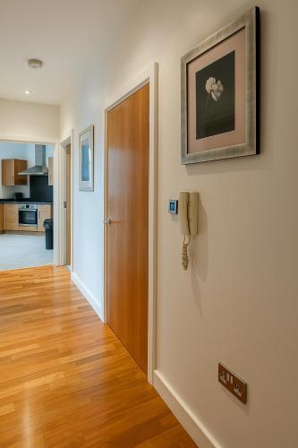 Cozy & Comfortable 2 Bed Apartment in Central Birmingham - Walking Distance to Central, Birmingham (foto 8)