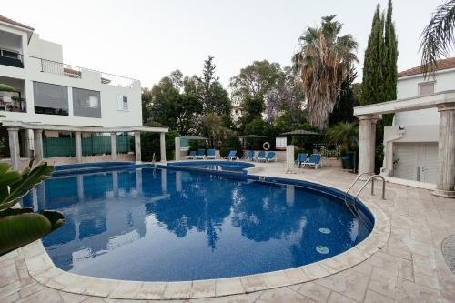 Leah's Deluxe Villa 1