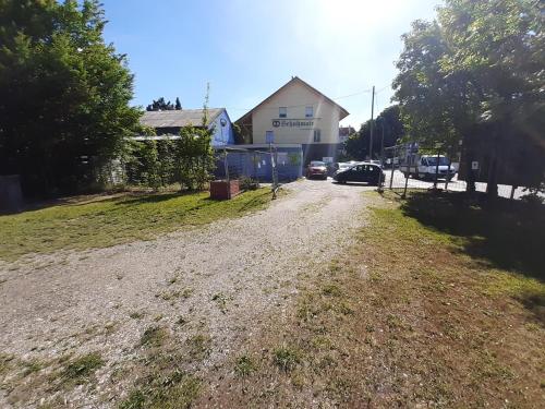 2-Rent Group Hostel Rooms&Apartments EVE168, Munich (photo 4)