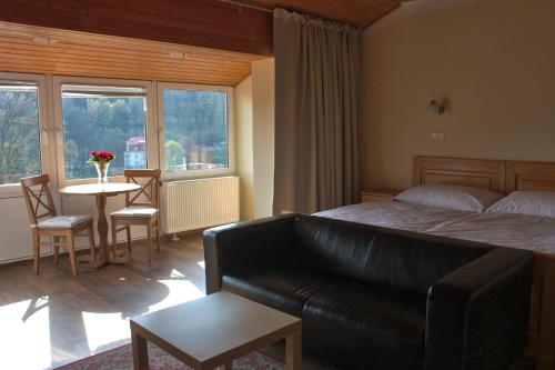 2 twin beds