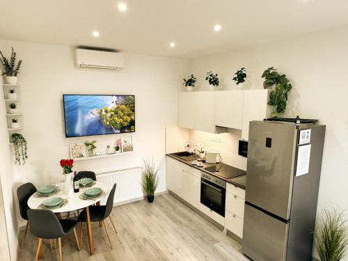 VIBE S32 Apartman,AC,Free Parking in วาราเลีย