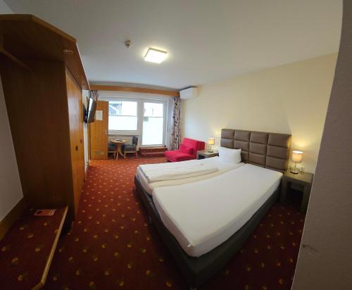 2 twin beds