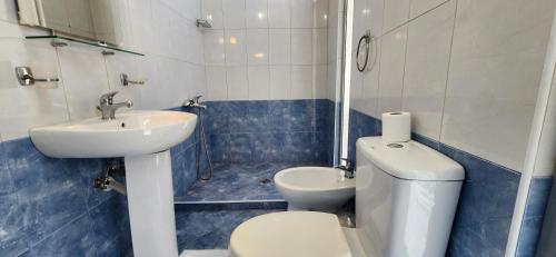 Double Room image 5