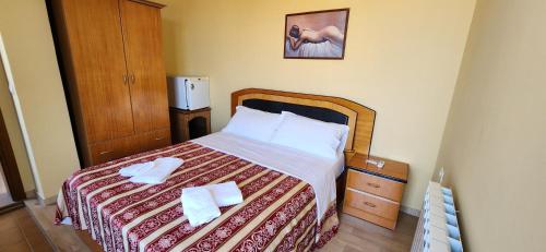 Double Room image 1