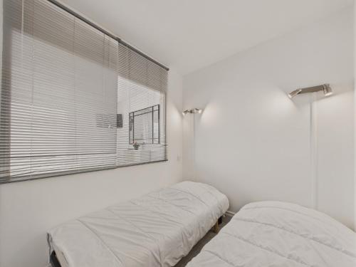 Apartment image 6